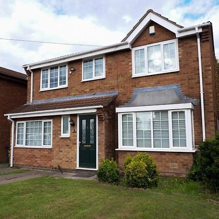 Cosy Four Bed Property With En-Suite Near To Nec Birmingham Airport And The City Extérieur photo