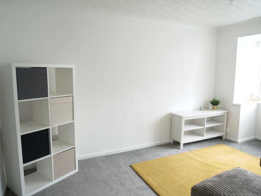 Cosy Four Bed Property With En-Suite Near To Nec Birmingham Airport And The City Extérieur photo